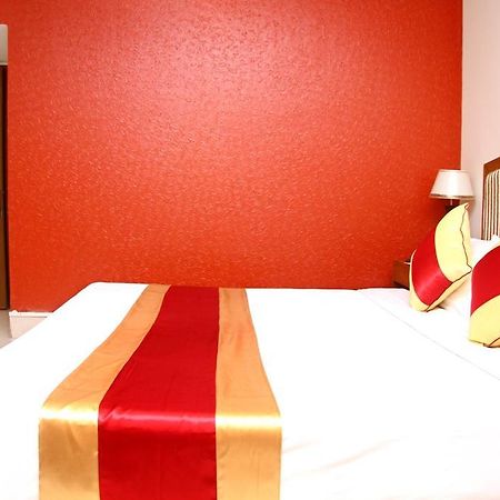 Hotel Swiss Palace Dhaka Esterno foto